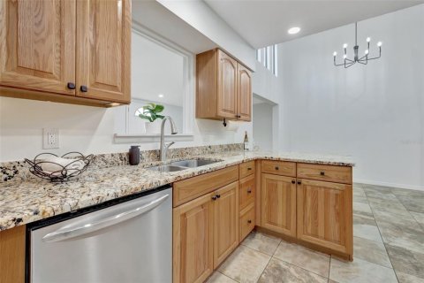 House in Sarasota, Florida 3 bedrooms, 170.1 sq.m. № 1519075 - photo 18