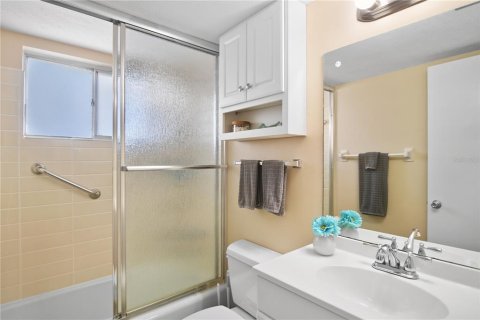 Copropriété à vendre à Bradenton, Floride: 2 chambres, 78.04 m2 № 2094441 - photo 22
