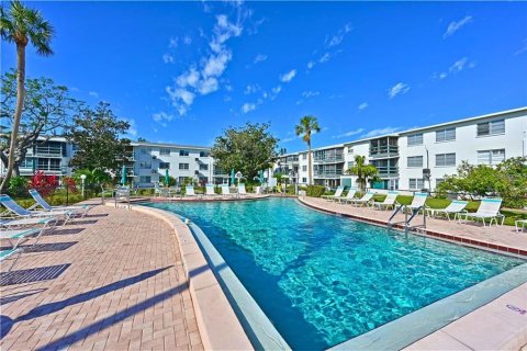 Copropriété à vendre à Bradenton, Floride: 2 chambres, 78.04 m2 № 2094441 - photo 3