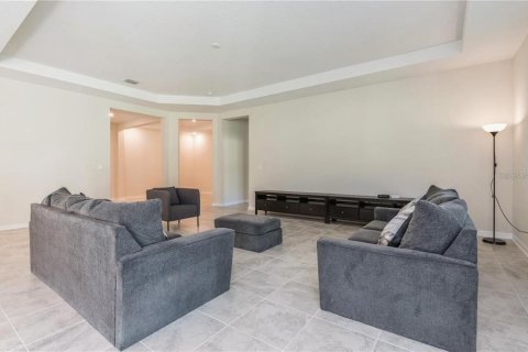 House in Ocoee, Florida 3 bedrooms, 225.66 sq.m. № 1904582 - photo 13