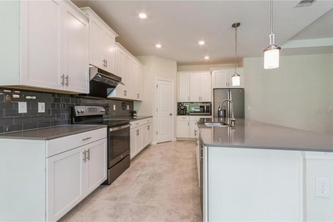 House in Ocoee, Florida 3 bedrooms, 225.66 sq.m. № 1904582 - photo 17