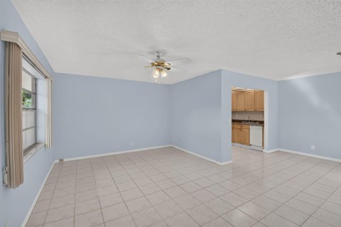Condo in Delray Beach, Florida, 1 bedroom  № 2399628 - photo 6
