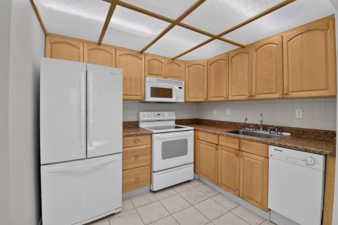 Condo in Delray Beach, Florida, 1 bedroom  № 2399628 - photo 9