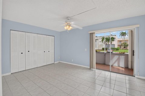 Condo in Delray Beach, Florida, 1 bedroom  № 2399628 - photo 12