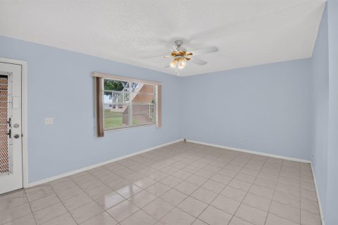 Condo in Delray Beach, Florida, 1 bedroom  № 2399628 - photo 5