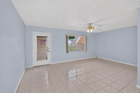 Condo in Delray Beach, Florida, 1 bedroom  № 2399628 - photo 3