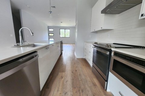Adosado en alquiler en Tampa, Florida, 3 dormitorios, 204.57 m2 № 1915005 - foto 8
