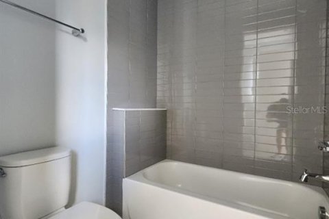 Adosado en alquiler en Tampa, Florida, 3 dormitorios, 204.57 m2 № 1915005 - foto 17