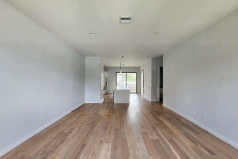 Adosado en alquiler en Tampa, Florida, 3 dormitorios, 204.57 m2 № 1915005 - foto 4