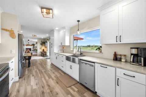 Villa ou maison à vendre à Bell, Floride: 3 chambres, 156.82 m2 № 2344810 - photo 12