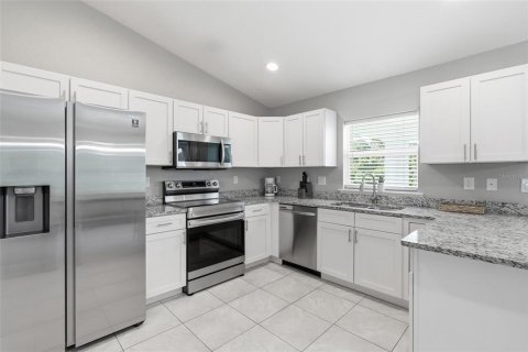 Casa en venta en Port Charlotte, Florida, 3 dormitorios, 149.85 m2 № 2322410 - foto 12