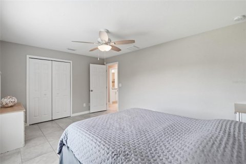 Casa en venta en Port Charlotte, Florida, 3 dormitorios, 149.85 m2 № 2322410 - foto 23