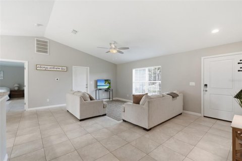 Casa en venta en Port Charlotte, Florida, 3 dormitorios, 149.85 m2 № 2322410 - foto 8