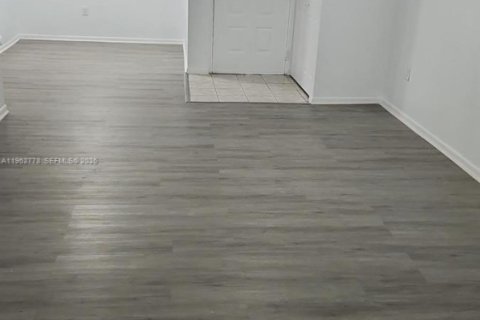 Copropriété à louer à Oakland Park, Floride: 1 chambre, 80.08 m2 № 2025838 - photo 5