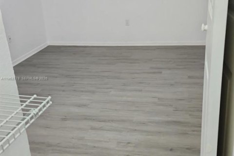Copropriété à louer à Oakland Park, Floride: 1 chambre, 80.08 m2 № 2025838 - photo 6