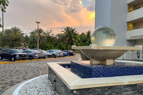 Condominio en alquiler en North Bay Village, Florida, 41.25 m2 № 2060041 - foto 21