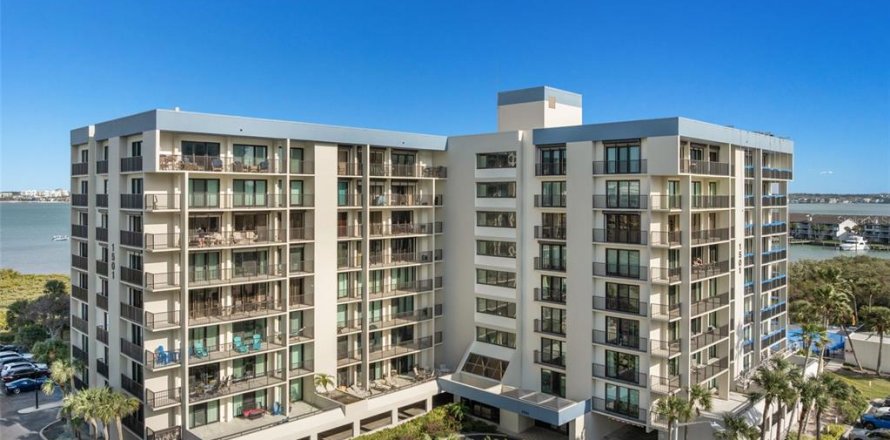Condo in Clearwater, Florida, 2 bedrooms  № 2137761