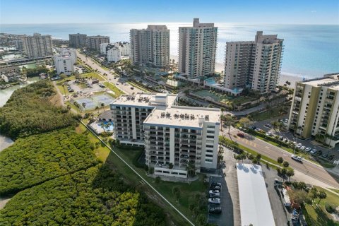 Condo in Clearwater, Florida, 2 bedrooms  № 2137761 - photo 10
