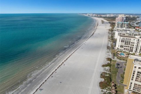 Condo in Clearwater, Florida, 2 bedrooms  № 2137761 - photo 6
