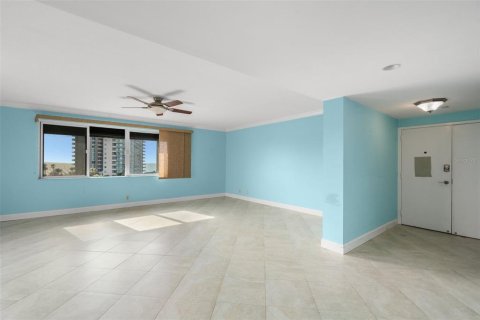 Condo in Clearwater, Florida, 2 bedrooms  № 2137761 - photo 21