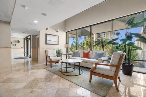 Condo in Clearwater, Florida, 2 bedrooms  № 2137761 - photo 17