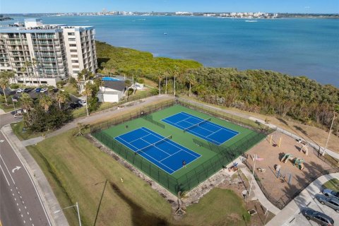 Condo in Clearwater, Florida, 2 bedrooms  № 2137761 - photo 14