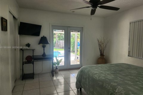 House in Hollywood, Florida 3 bedrooms, 172.89 sq.m. № 1985734 - photo 20