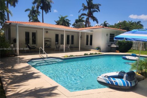 House in Hollywood, Florida 3 bedrooms, 172.89 sq.m. № 1985734 - photo 29