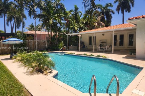 House in Hollywood, Florida 3 bedrooms, 172.89 sq.m. № 1985734 - photo 26