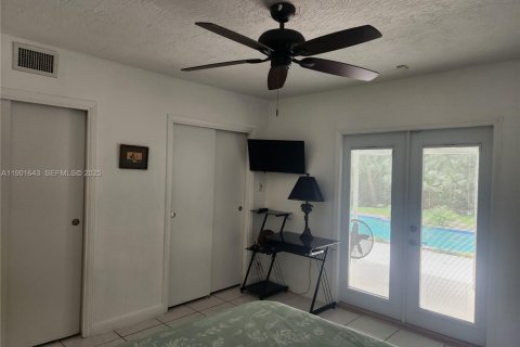 House in Hollywood, Florida 3 bedrooms, 172.89 sq.m. № 1985734 - photo 22