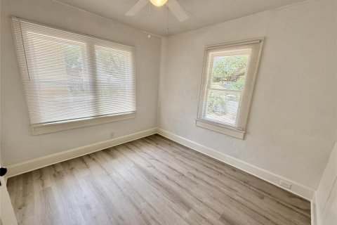 Appartement à louer à Saint Petersburg, Floride: 2 chambres, 71.16 m2 № 2236399 - photo 2
