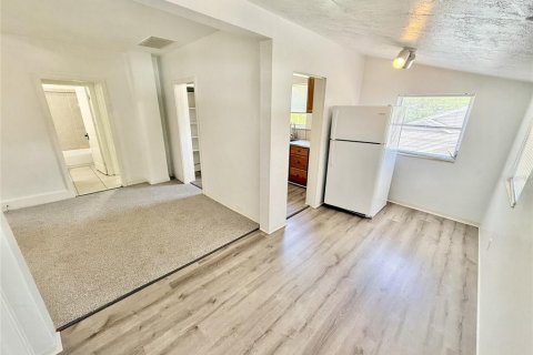 Appartement à louer à Saint Petersburg, Floride: 2 chambres, 71.16 m2 № 2236399 - photo 4