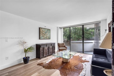 Condo in Miami, Florida, 2 bedrooms № 1980156 - photo 19