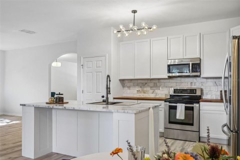 Villa ou maison à vendre à Minneola, Floride: 4 chambres, 265.89 m2 № 2419712 - photo 19