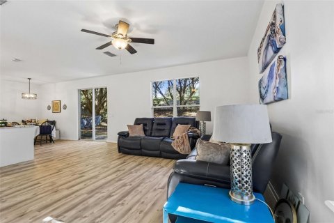Villa ou maison à vendre à Minneola, Floride: 4 chambres, 265.89 m2 № 2419712 - photo 15