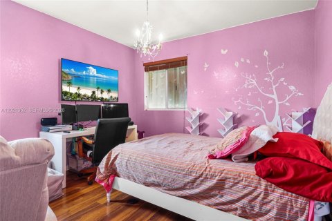Villa ou maison à vendre à Cutler Bay, Floride: 5 chambres, 191.47 m2 № 2174115 - photo 13
