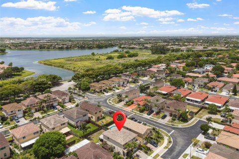 Villa ou maison à vendre à Cutler Bay, Floride: 5 chambres, 191.47 m2 № 2174115 - photo 22