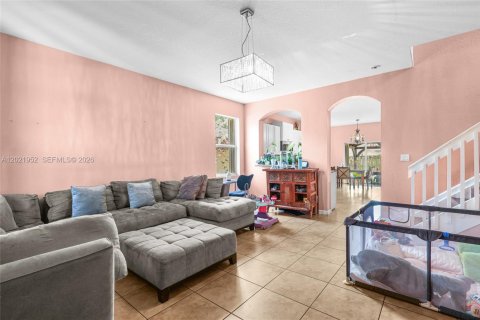 Villa ou maison à vendre à Cutler Bay, Floride: 5 chambres, 191.47 m2 № 2174115 - photo 3