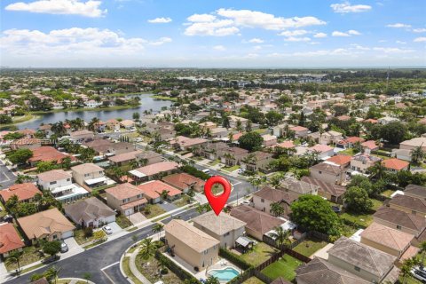 Villa ou maison à vendre à Cutler Bay, Floride: 5 chambres, 191.47 m2 № 2174115 - photo 20