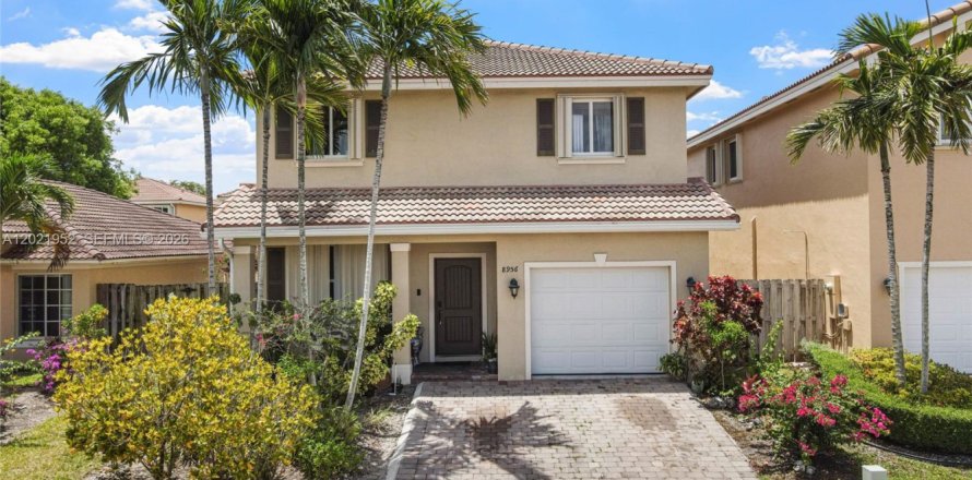 Villa ou maison à Cutler Bay, Floride 5 chambres, 191.47 m2 № 2174115