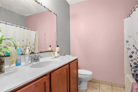 Villa ou maison à vendre à Cutler Bay, Floride: 5 chambres, 191.47 m2 № 2174115 - photo 12