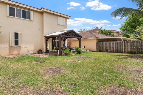 Villa ou maison à vendre à Cutler Bay, Floride: 5 chambres, 191.47 m2 № 2174115 - photo 16