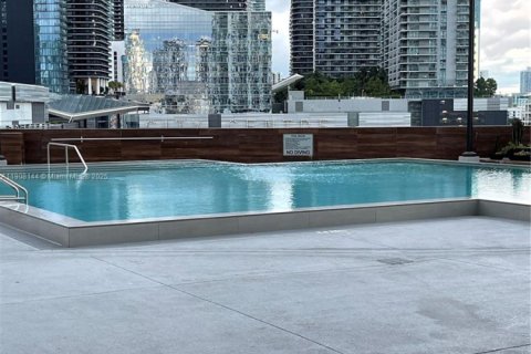 Condominio en alquiler en Miami, Florida, 1 dormitorio, 64.85 m2 № 2012680 - foto 30