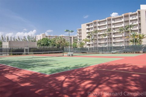 Купить кондоминиум в Лодерхилл, Флорида 2 спальни, 117.06м2, № 1954776 - фото 30
