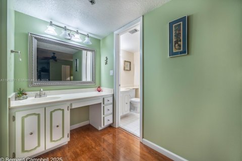 Купить кондоминиум в Лодерхилл, Флорида 2 спальни, 117.06м2, № 1954776 - фото 15