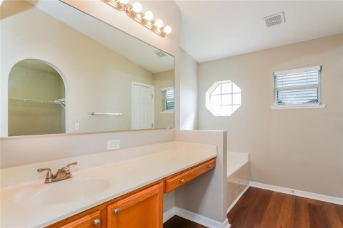 Casa en alquiler en Winter Haven, Florida, 4 dormitorios, 174.1 m2 № 1655846 - foto 9