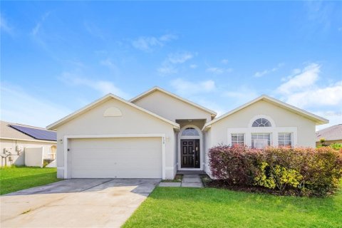 Casa en alquiler en Winter Haven, Florida, 4 dormitorios, 174.1 m2 № 1655846 - foto 1