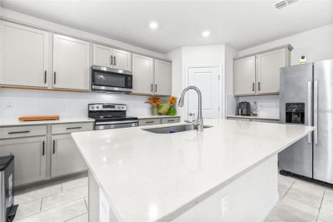 Villa ou maison à louer à Winter Haven, Floride: 3 chambres, 154.12 m2 № 1907924 - photo 9