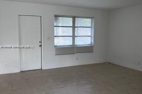 Villa ou maison à vendre à Fort Lauderdale, Floride: 2 chambres, 97.64 m2 № 2051424 - photo 4