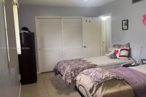 House in Lehigh Acres, Florida 2 bedrooms № 1834399 - photo 14